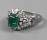 Damenring mit Smaragd und Brillanten