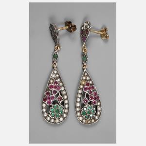 Paar Ohrhänger mit Rubinen, Smaragden und Saatperlen