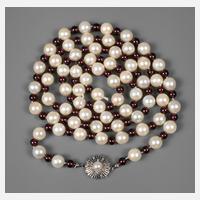 Zweireihige Perlenkette mit Weißgoldschließe111
