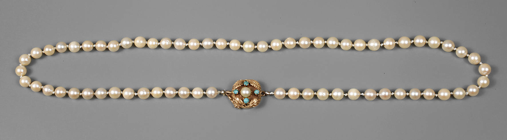 Perlenkette mit Schmuckschließe