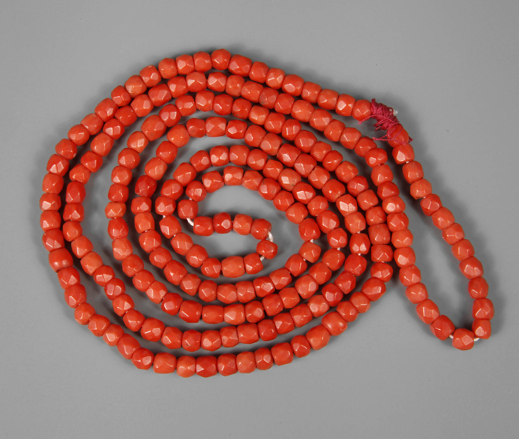 Lange Korallenkette