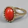 Damenring mit Koralle