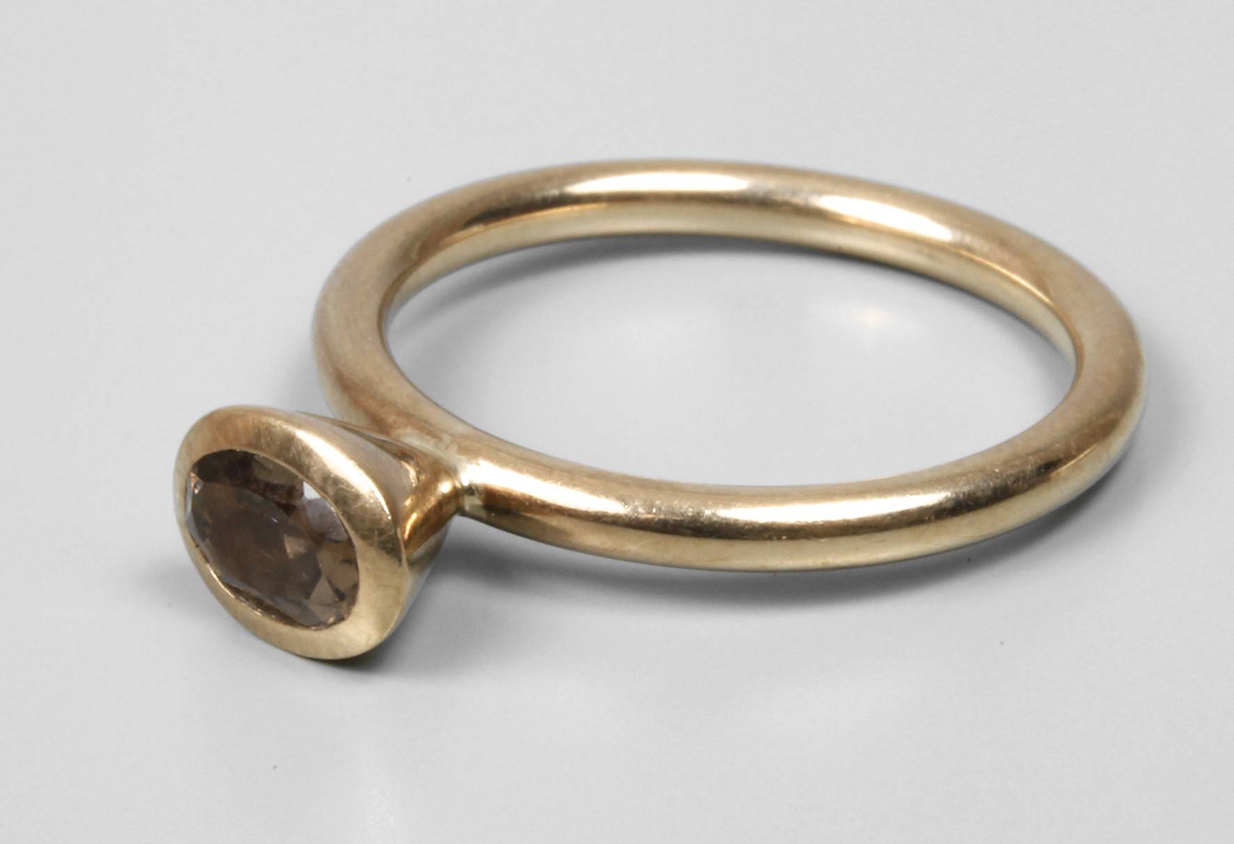 Designerring mit Rauchquarz