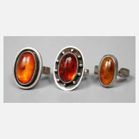 Konvolut Silberringe mit Bernstein111