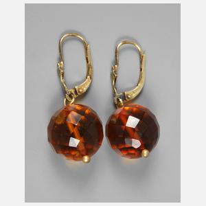 Paar Ohrhänger mit facettierten Bernsteinkugeln