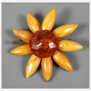Bernsteinbrosche als Blume