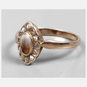 Klassizistischer Damenring mit Diamanten