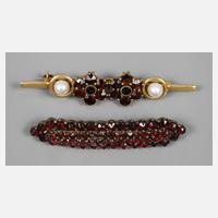 Zwei Granatbroschen111