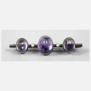Stabbrosche mit Amethystcabochons und Saatperlen