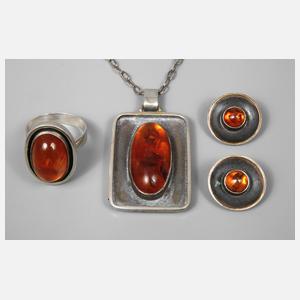 Georg Kramer, Schmuckset mit Bernsteinen