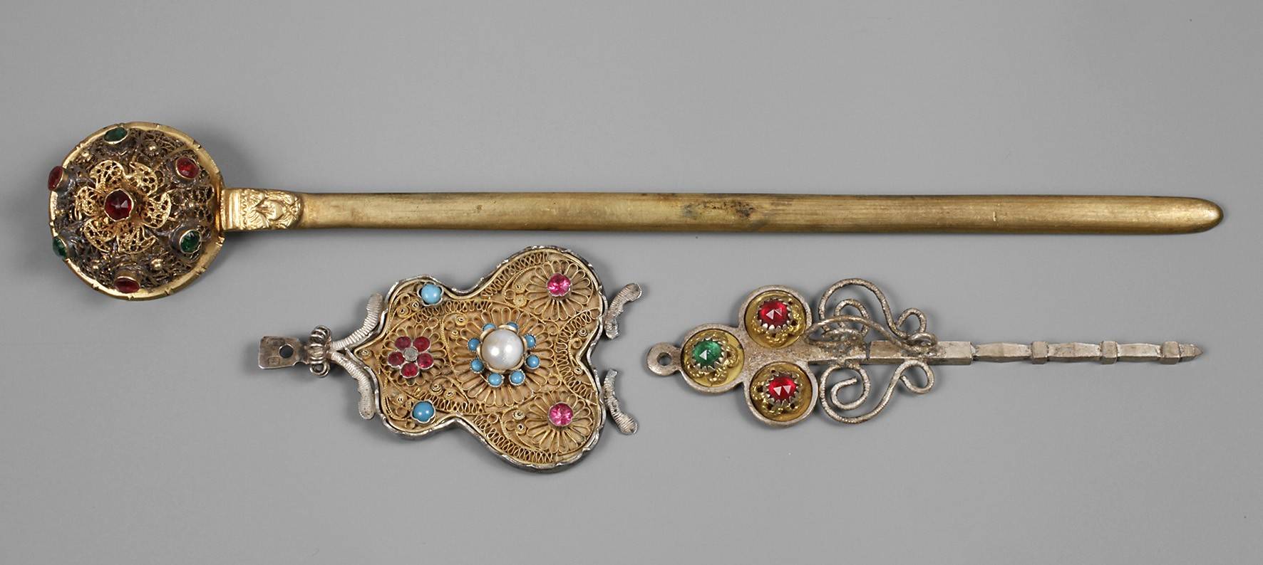 Drei Schmuckteile Persien