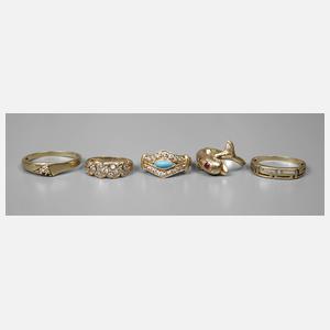 Fünf Damenringe