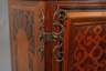 Intarsierter Kabinettschrank
