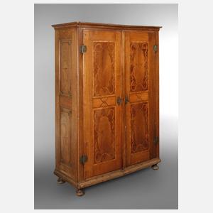 Intarsierter Barockschrank