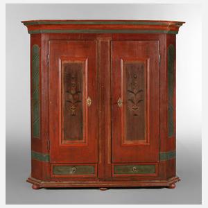 Kleiner Bauernschrank