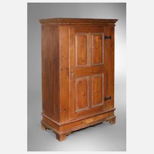 Kleiner Bauernschrank