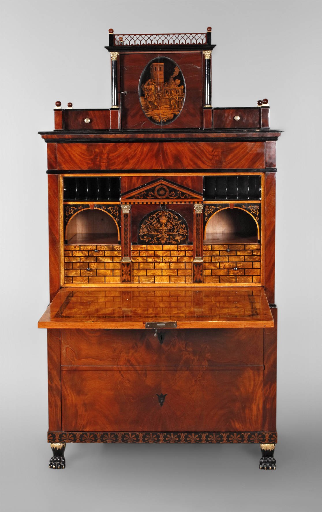 Bedeutender Empire-Sekretär