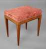 Klassizistischer Hocker