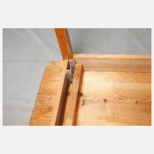 Großer Arbeitstisch