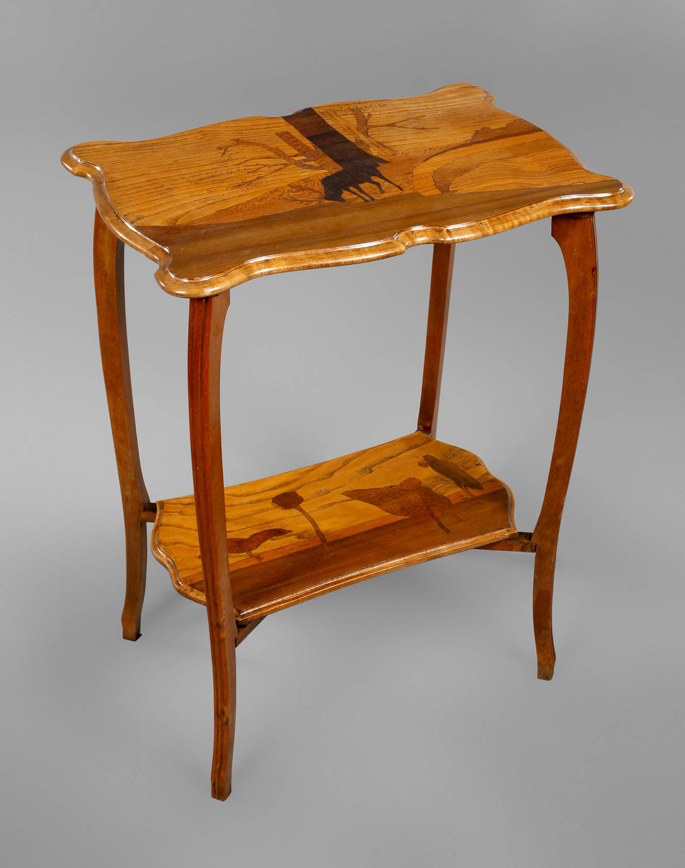 Intarsierter Beistelltisch