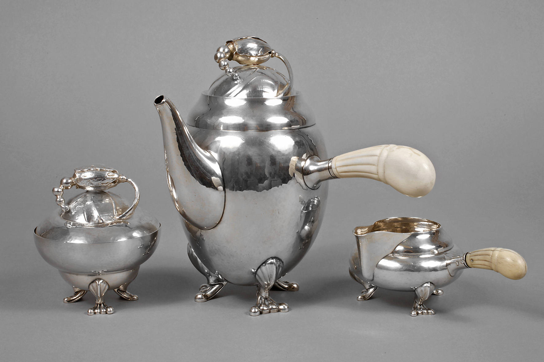 Georg Jensen Kernstück Silber