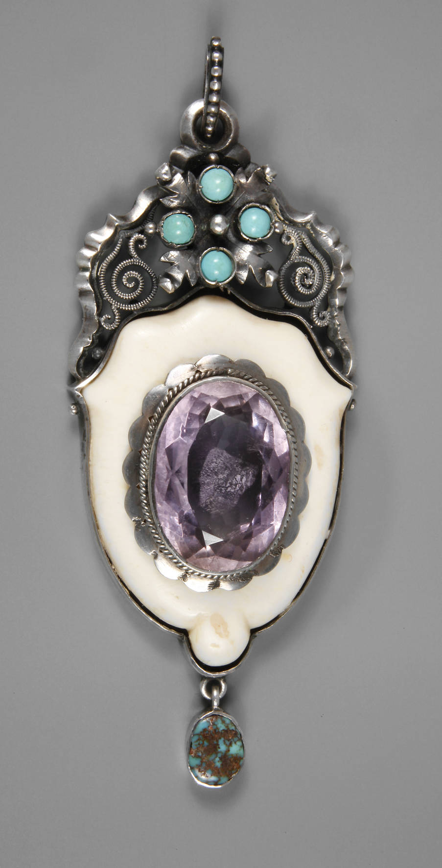 Prachtvoller Jugendstilanhänger
