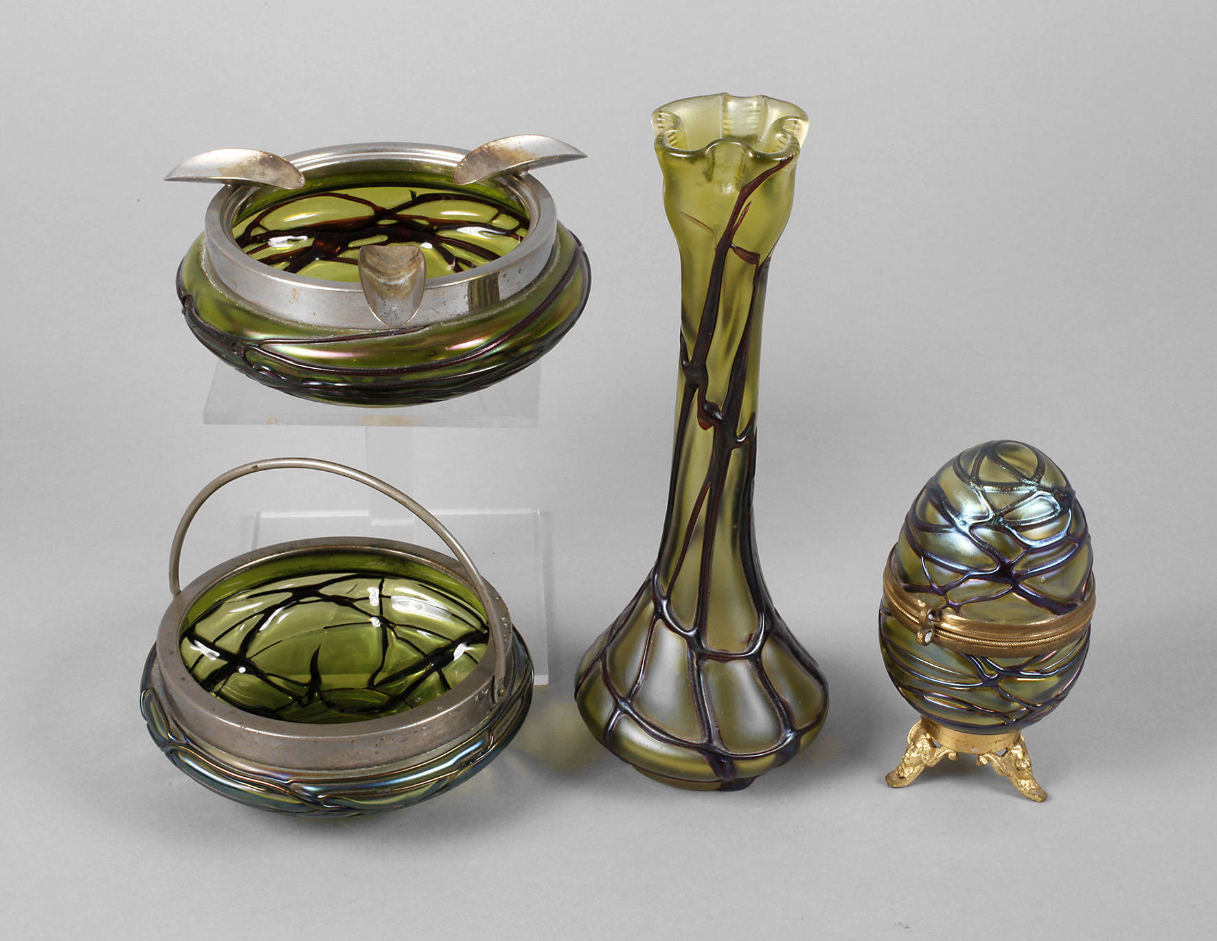 Glasfabrik Elisabeth vier Teile Jugendstil