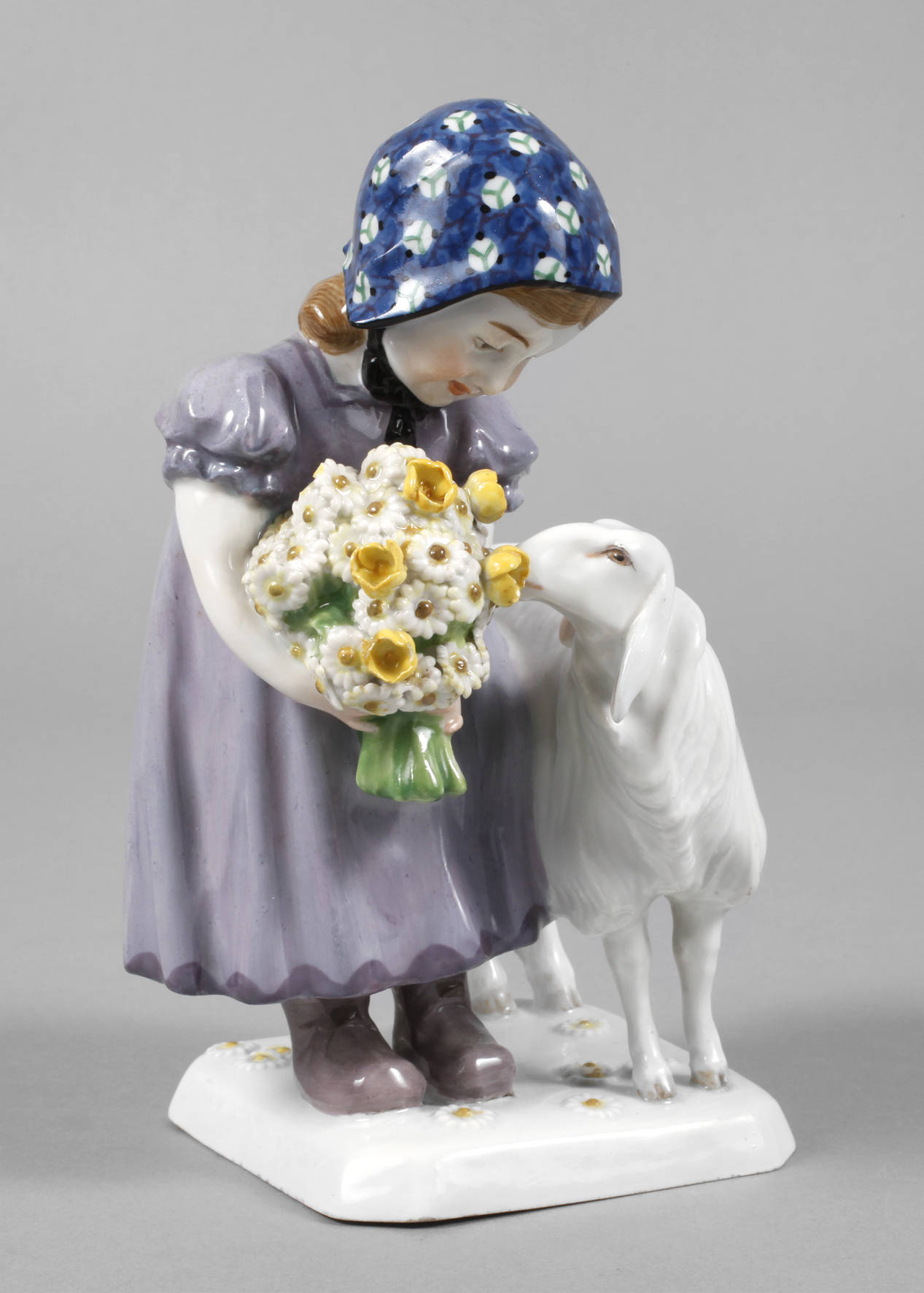 Meissen Mädchen mit Schaf