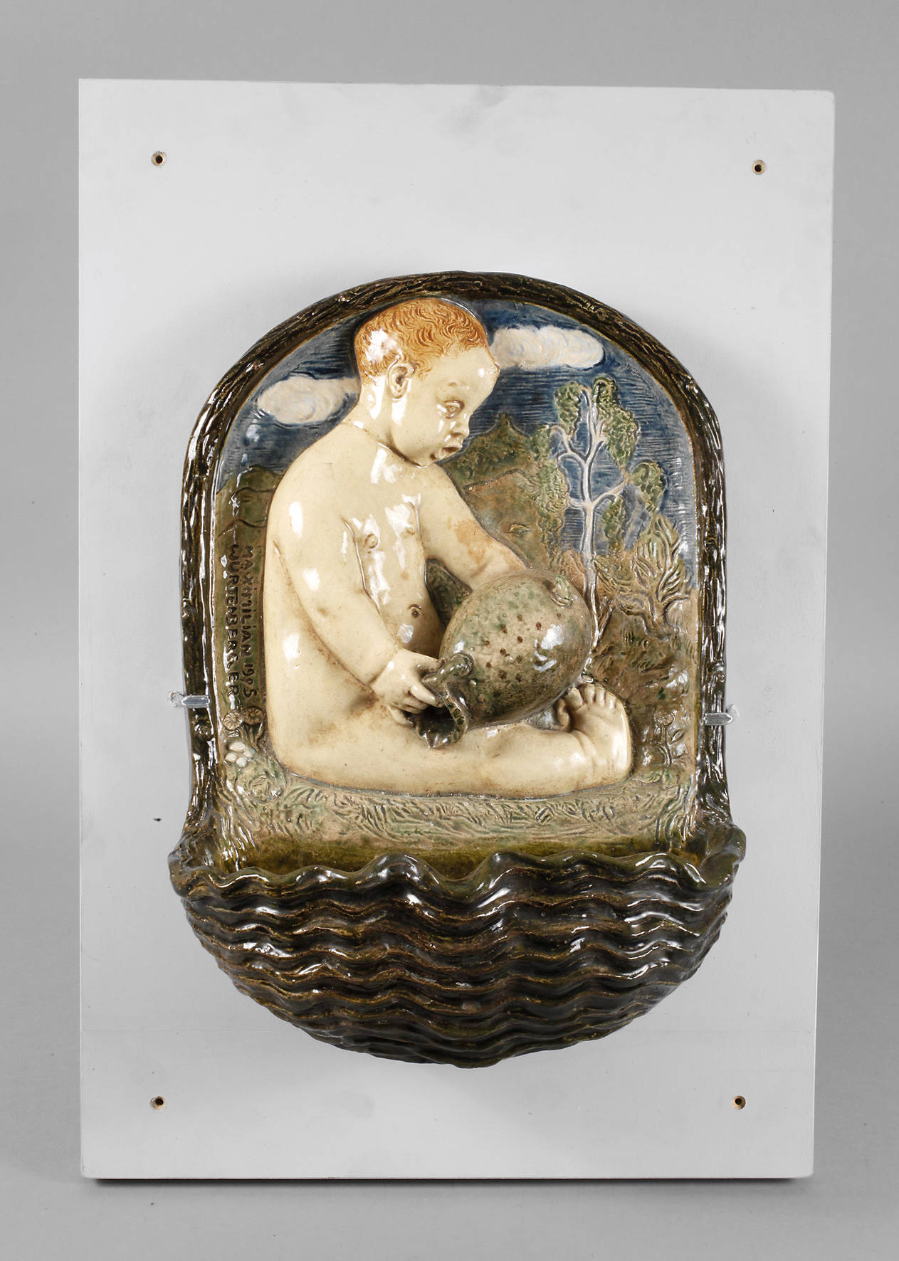 Karlsruhe Wandbrunnen Majolika