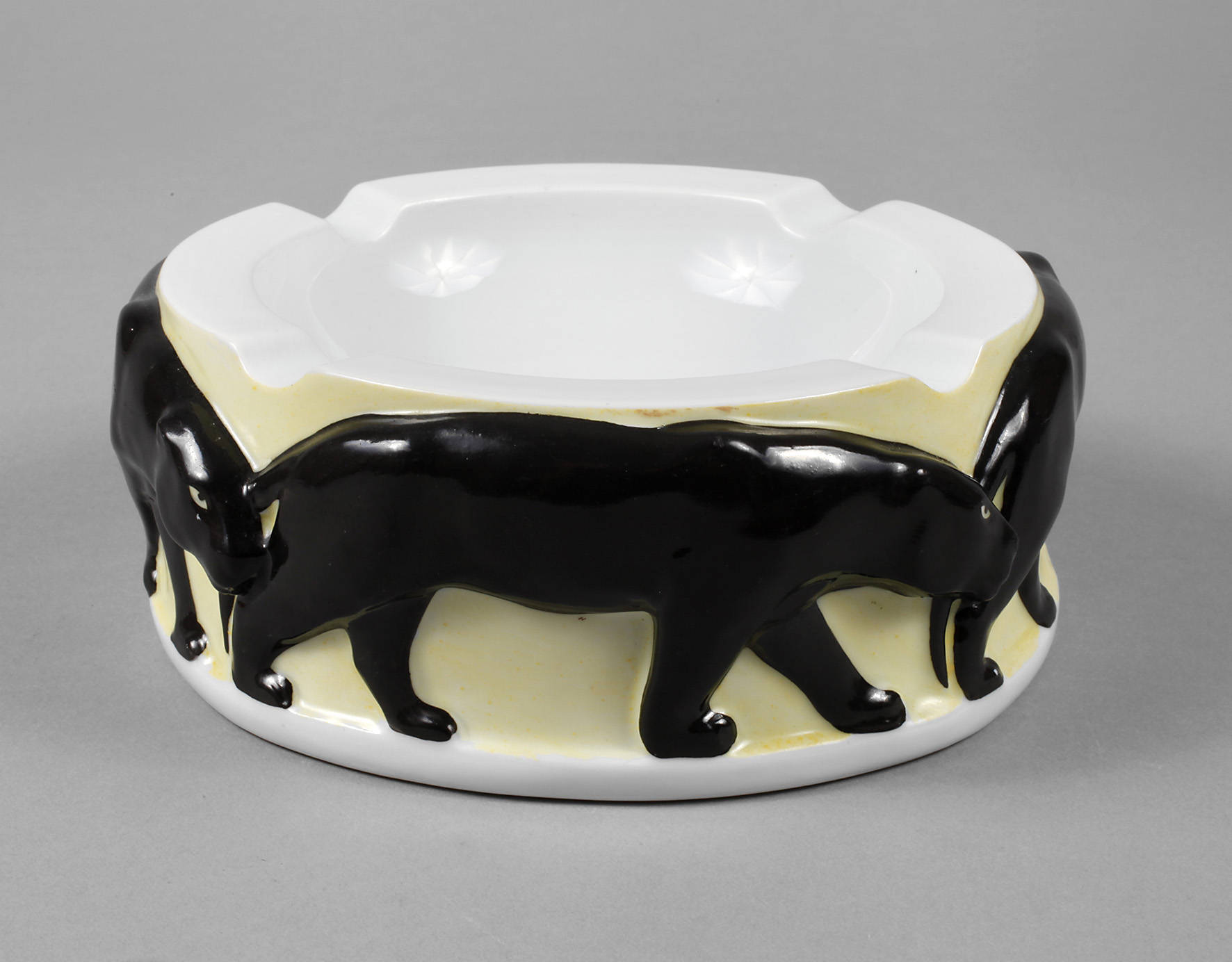 Fraureuth Aschenschale Panther