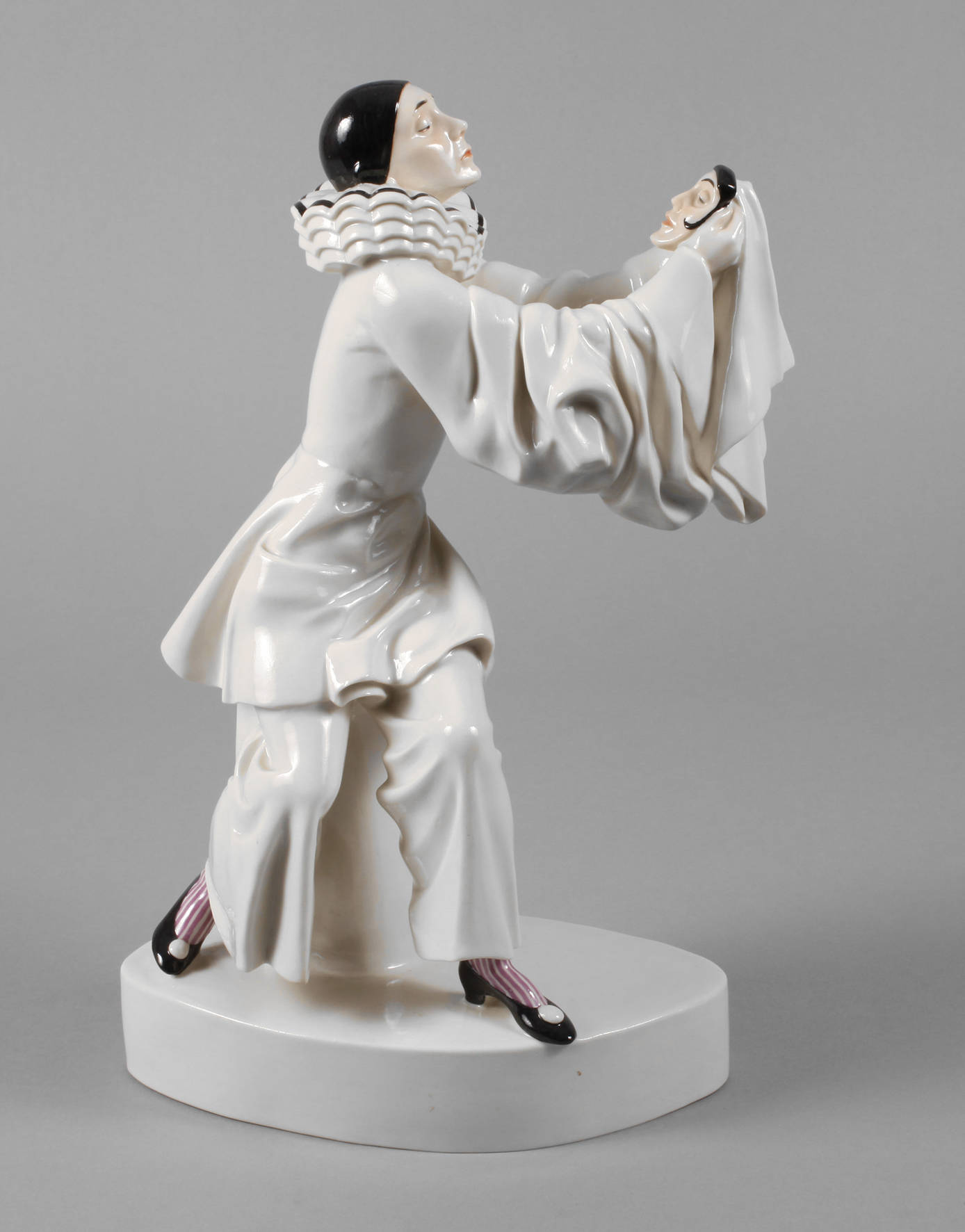 Schwarzburger Werkstätten ”Bajazzo mit Maske”