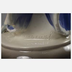 Goldscheider Wien Tänzerin im Schmetterlingskleid