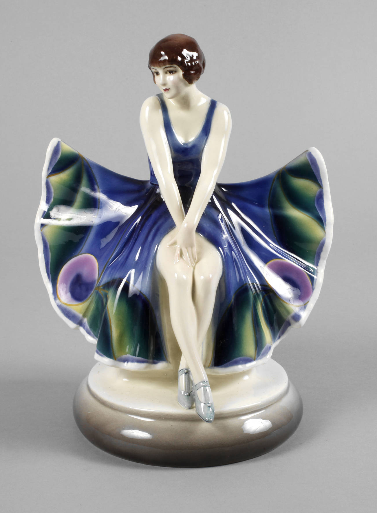 Goldscheider Wien Tänzerin im Schmetterlingskleid