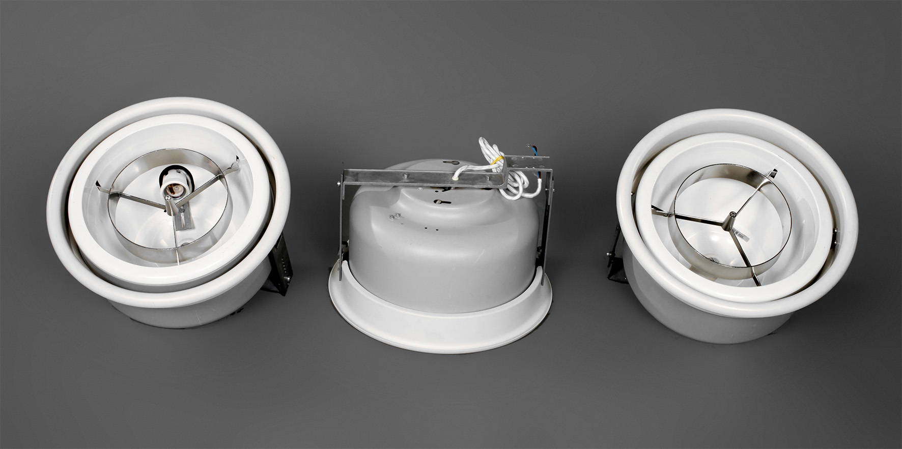 Drei Einbauleuchten Louis Poulsen