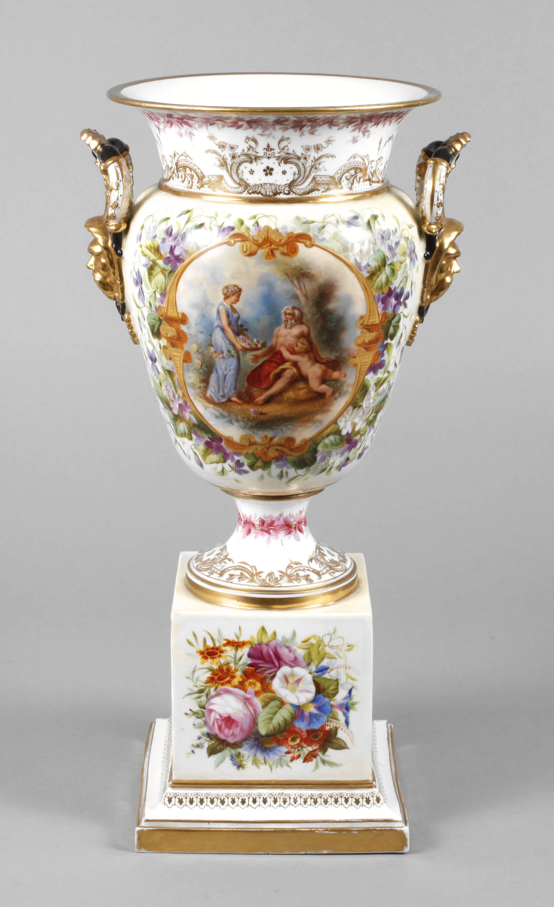 Amphorenvase Jacob Petit Paris