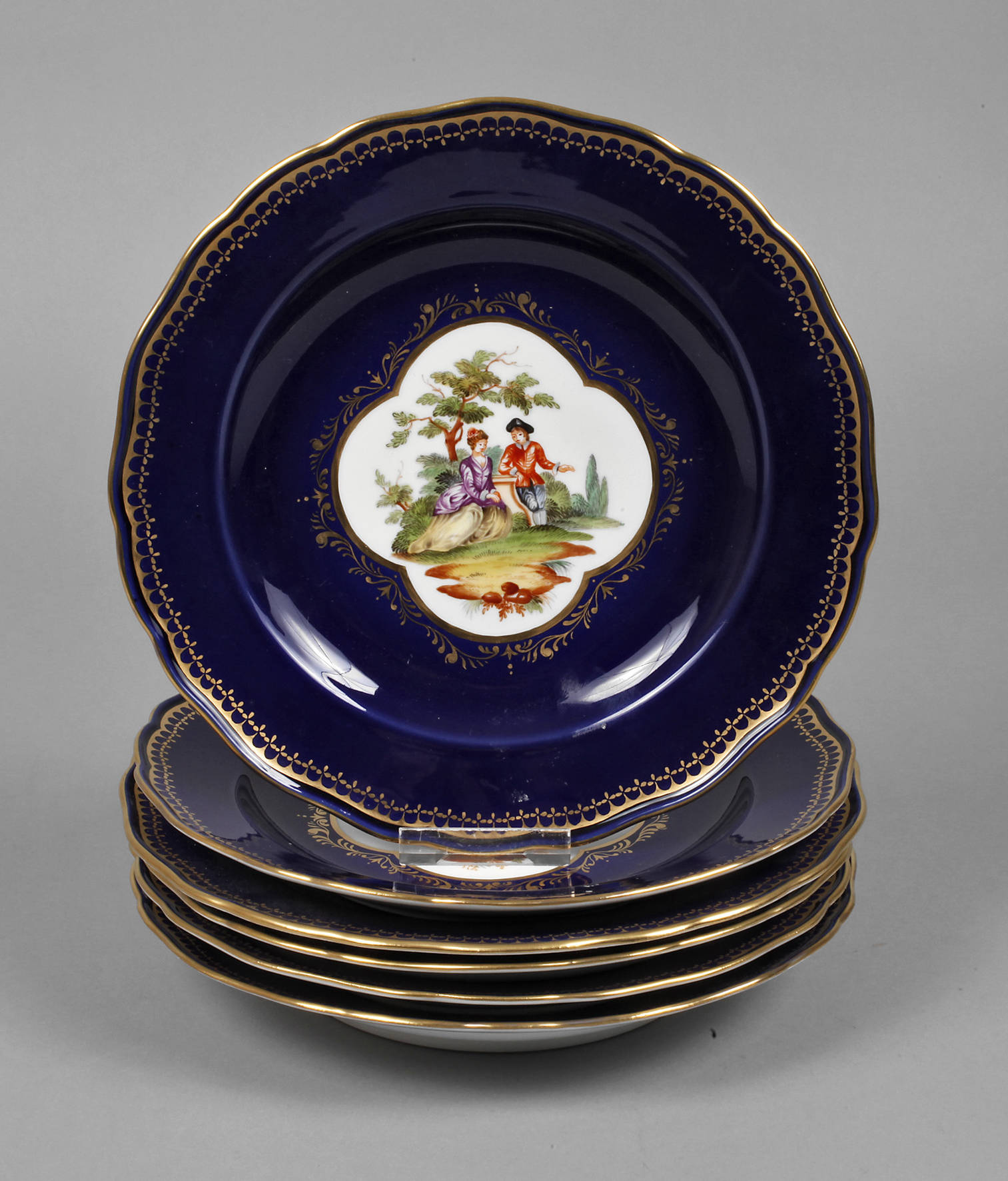 Meissen sechs Teller mit Watteauszenen