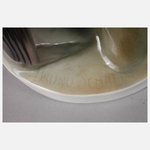 Schierholz Plaue großer Falke auf Ast