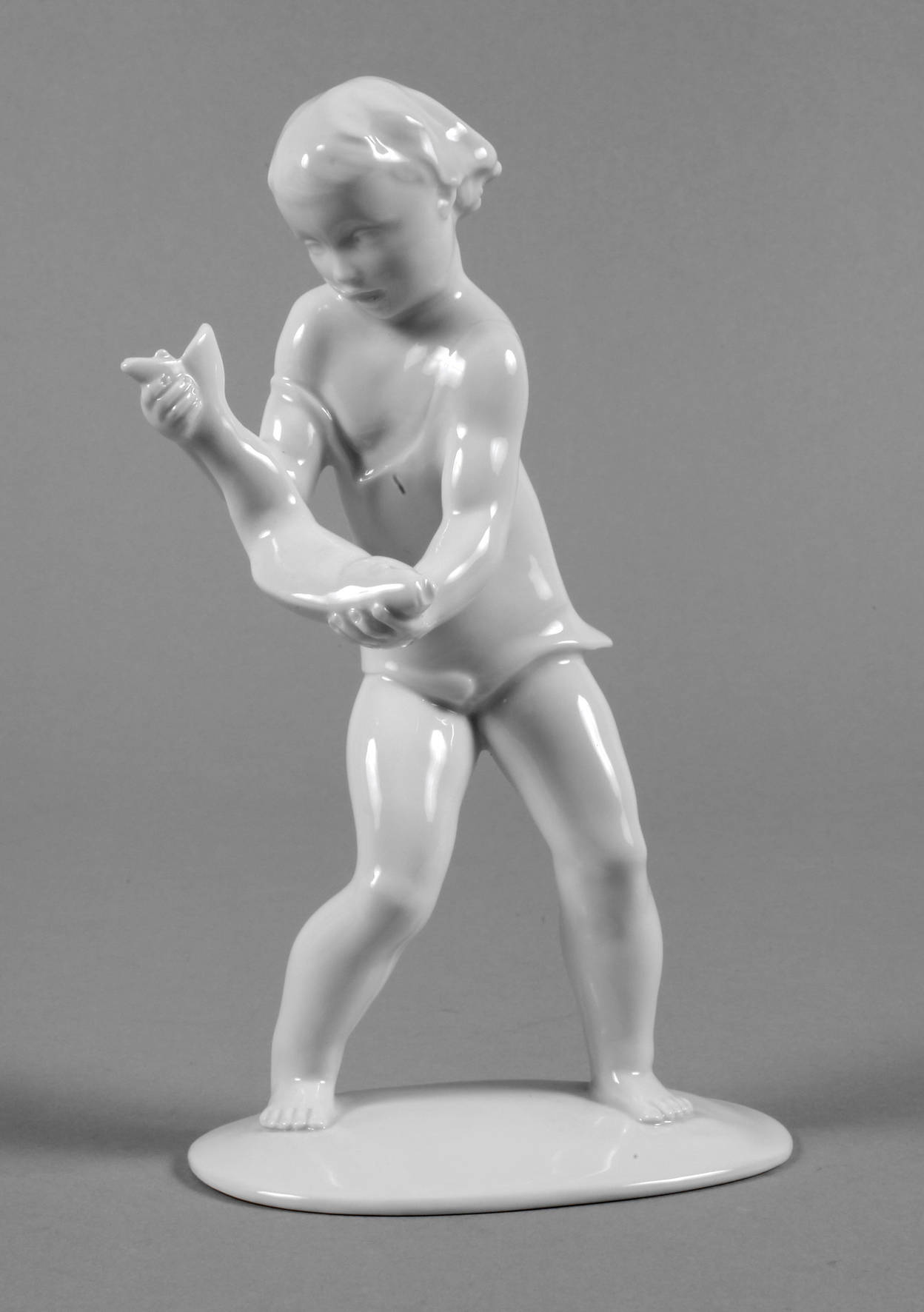 Schwarzburger Werkstätten ”Junge mit Fisch”