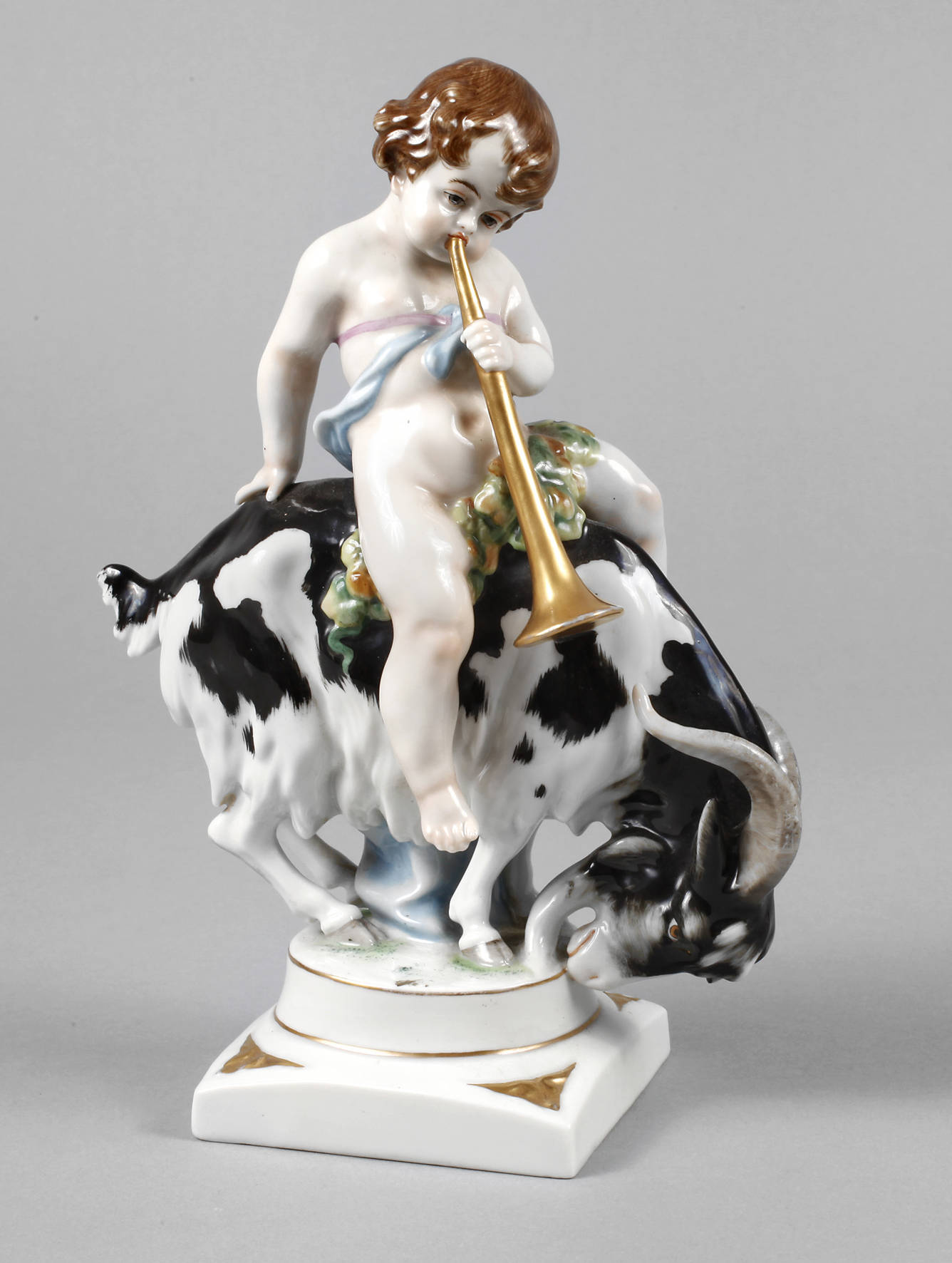 Sitzendorf Putto auf Ziegenbock