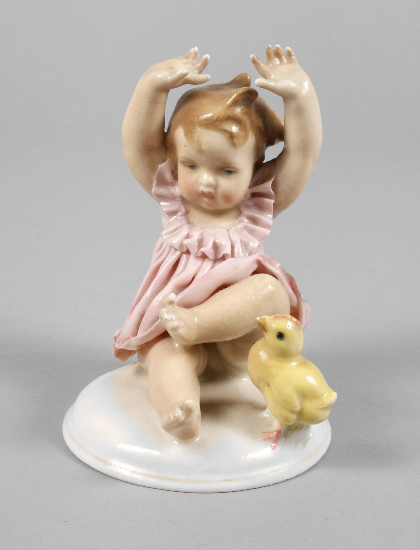 Volkstedt Mädchen mit Küken