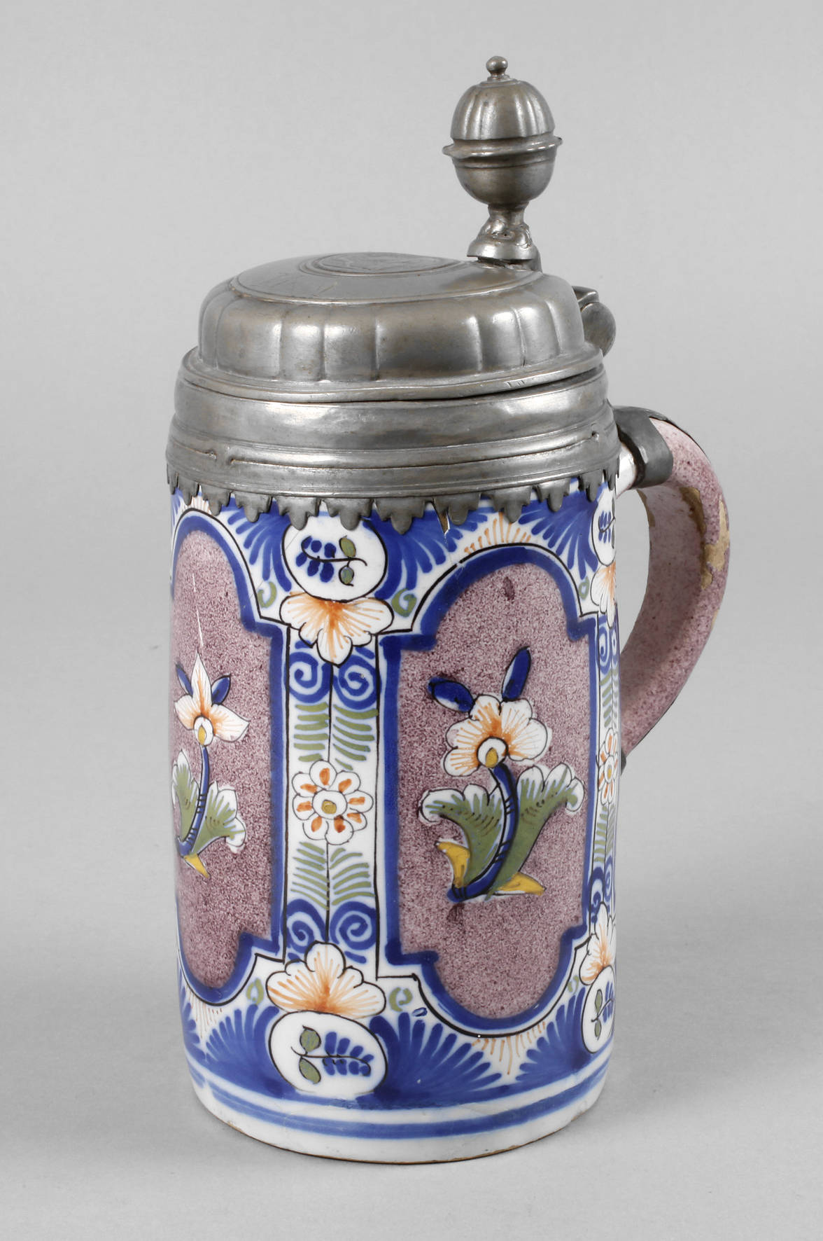 Erfurter Fayence-Pilasterkrug