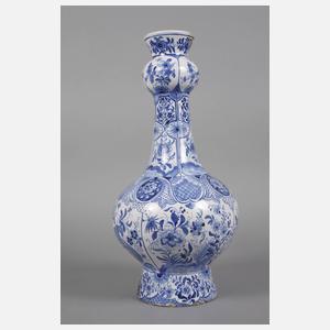 Große Delfter Fayence-Vase