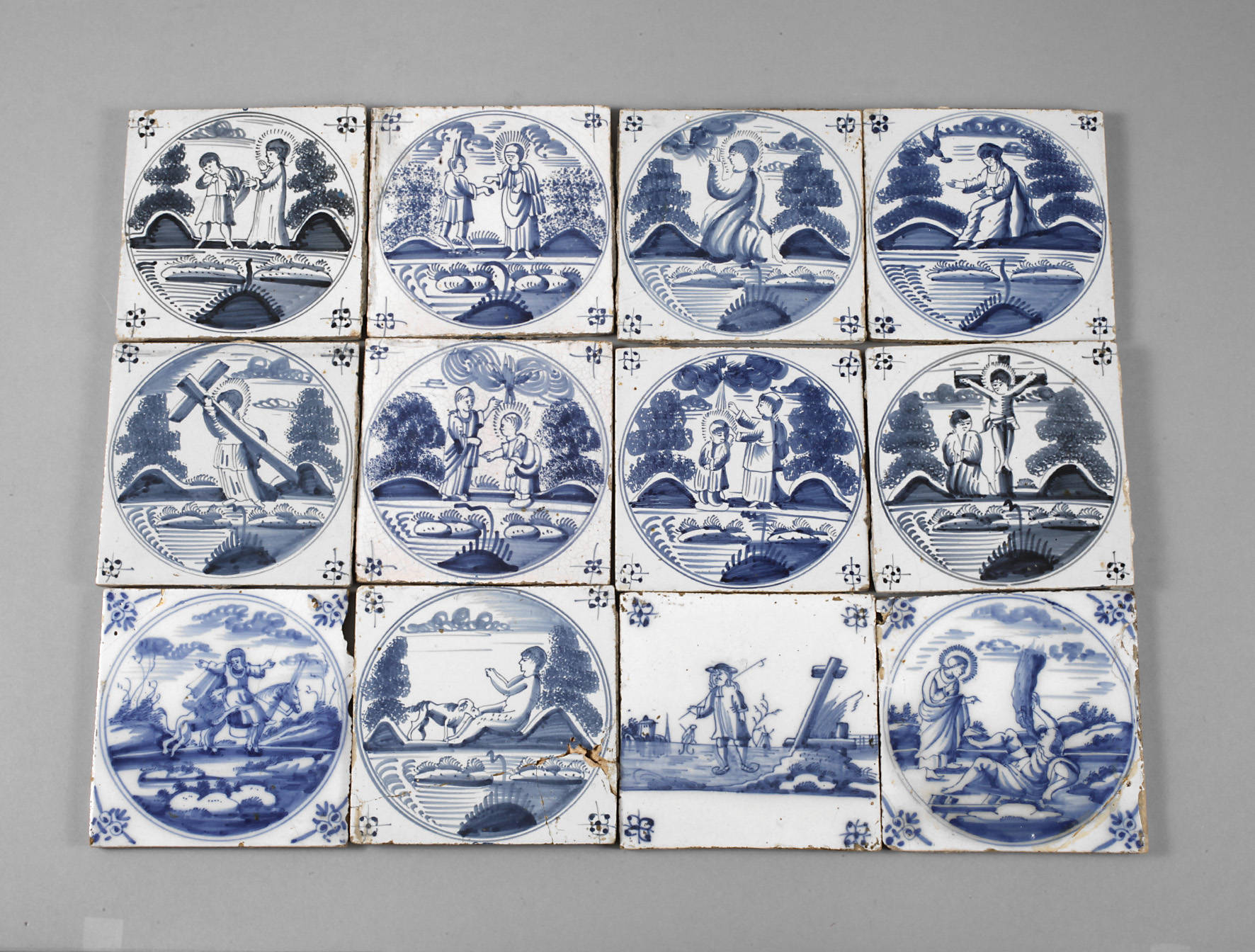 Zwölf Delfter Kacheln