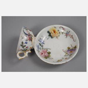 Tasse mit Blütenrelief