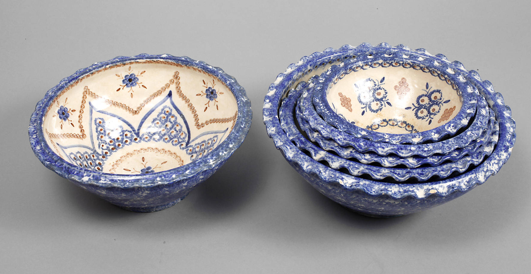 Sechs Schalen Schwämmeldekor