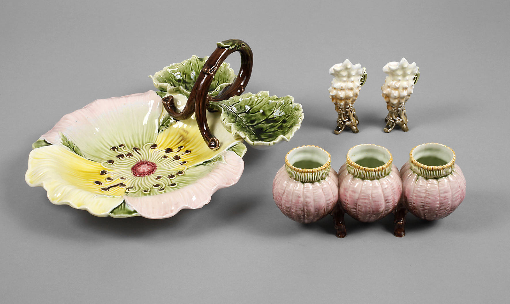 Kabarettschale und drei Vasen