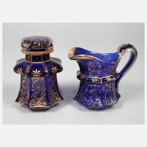 Henkelkrug und Flakon