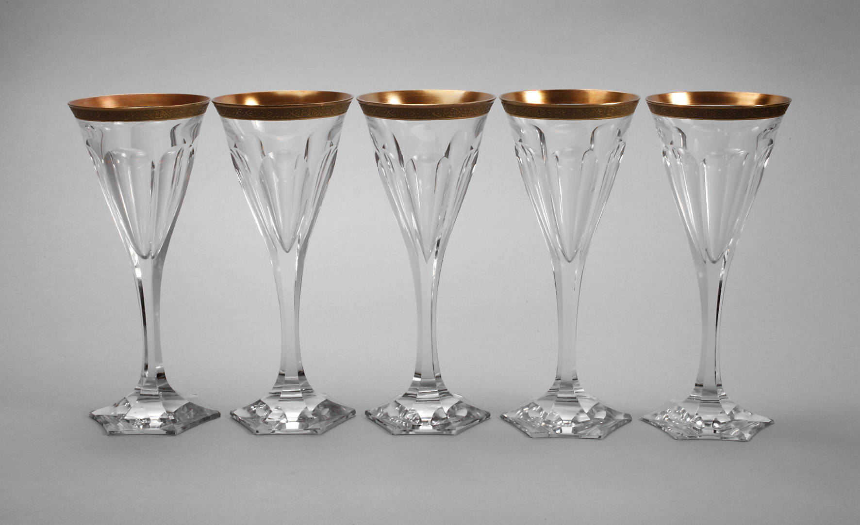 Fünf Sektgläser