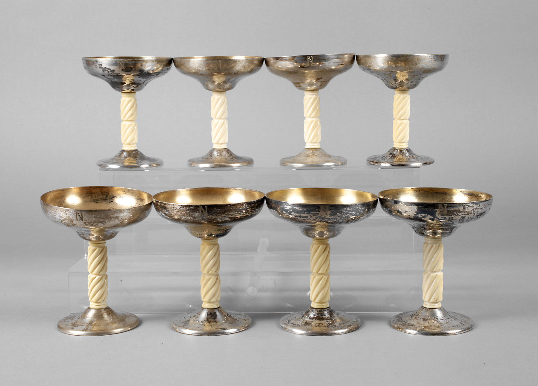 Acht Dessertschalen Silber