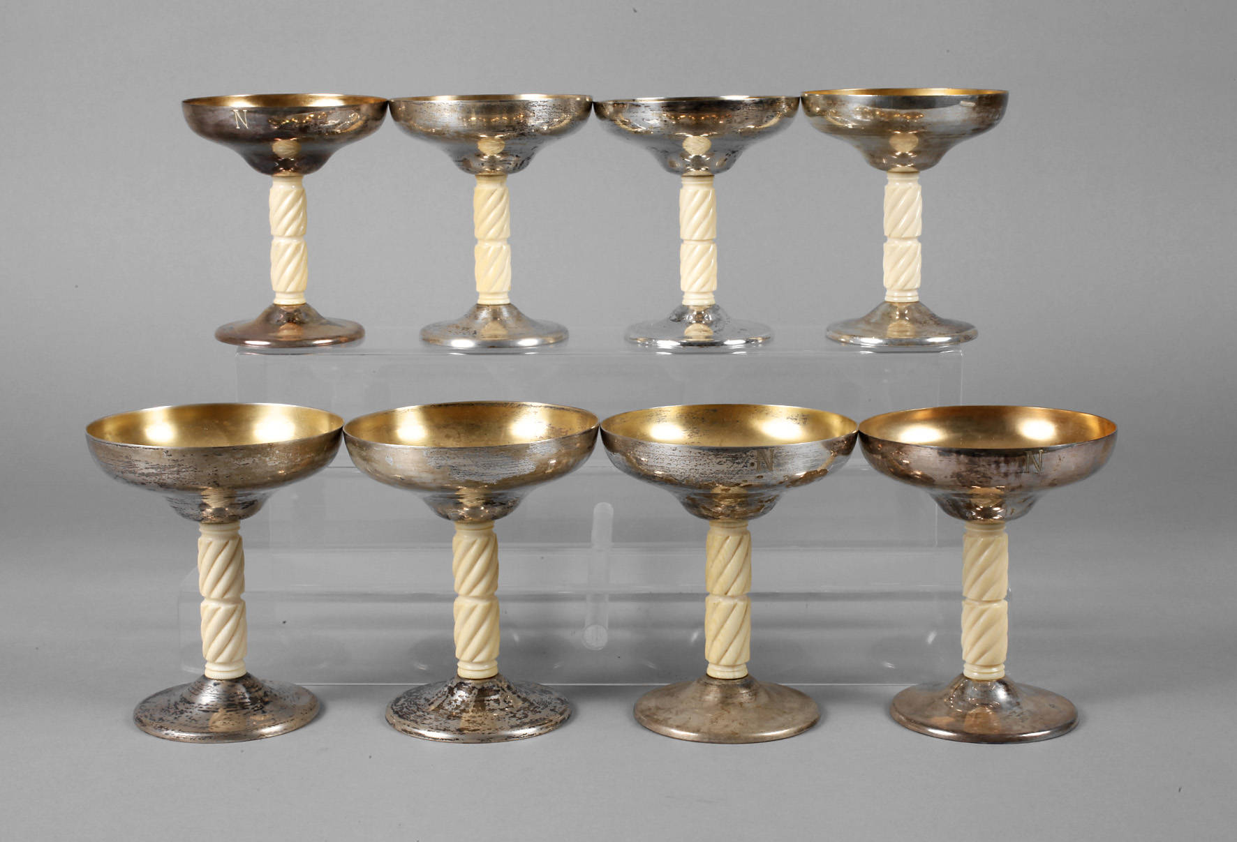 Acht Dessertschalen Silber